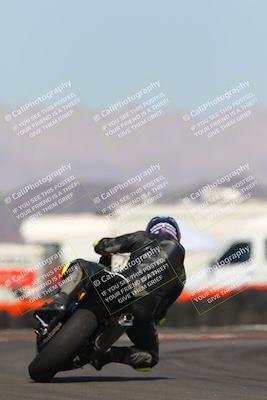 media/Oct-08-2022-SoCal Trackdays (Sat) [[1fc3beec89]]/Turn 16 (125pm)/